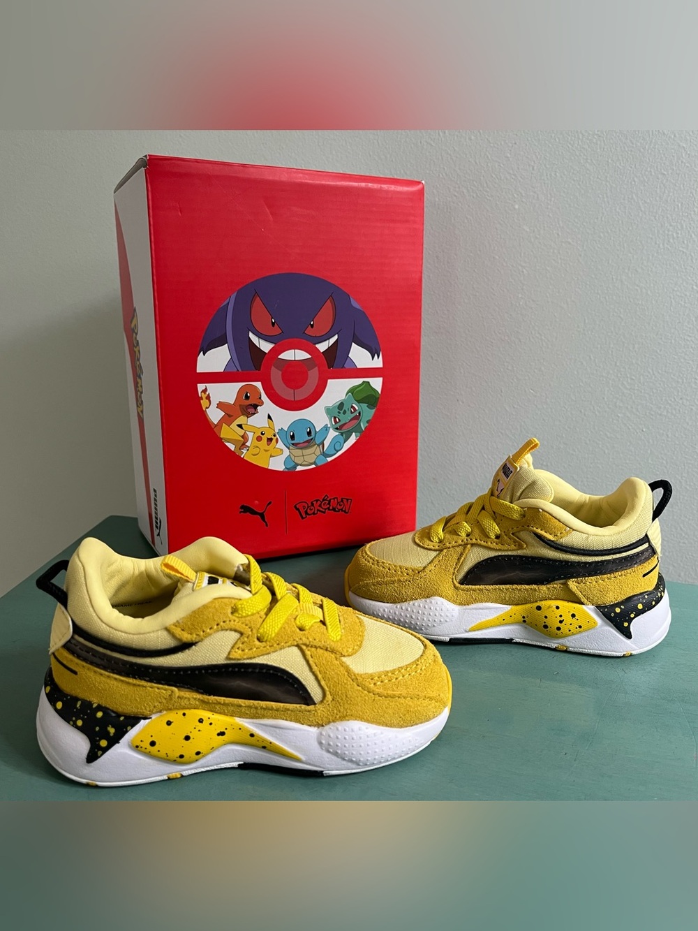 NIB  PUMA RS-X Pokémon Pikachu kids 6C sneakers in empire yellow and black